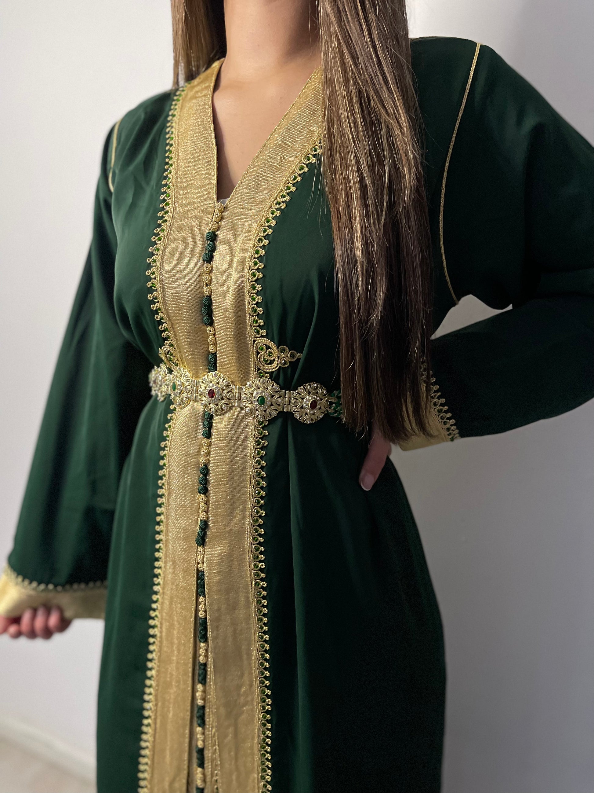 Takshita verhuur best sale