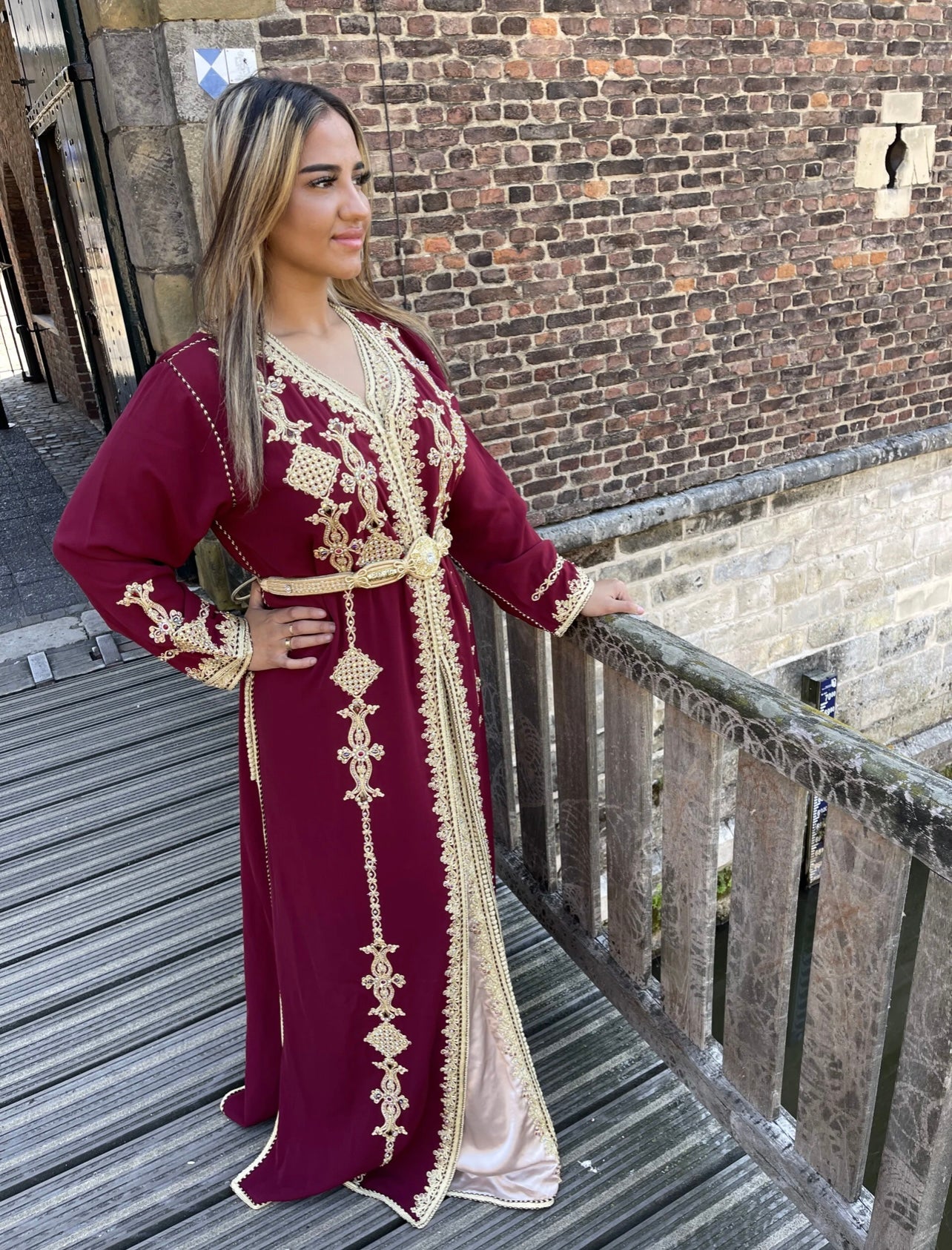 Takshita Te huur